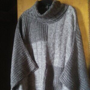 Knox Rose sweater poncho